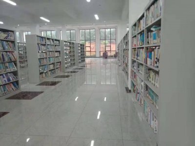 江西枫林涉外经贸职业学院图书馆